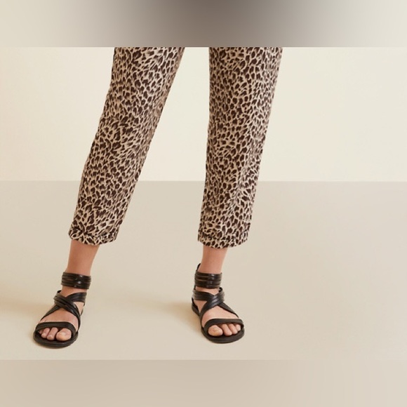 Garnet hill leopard tencel/linen cropped pants - Picture 2 of 9